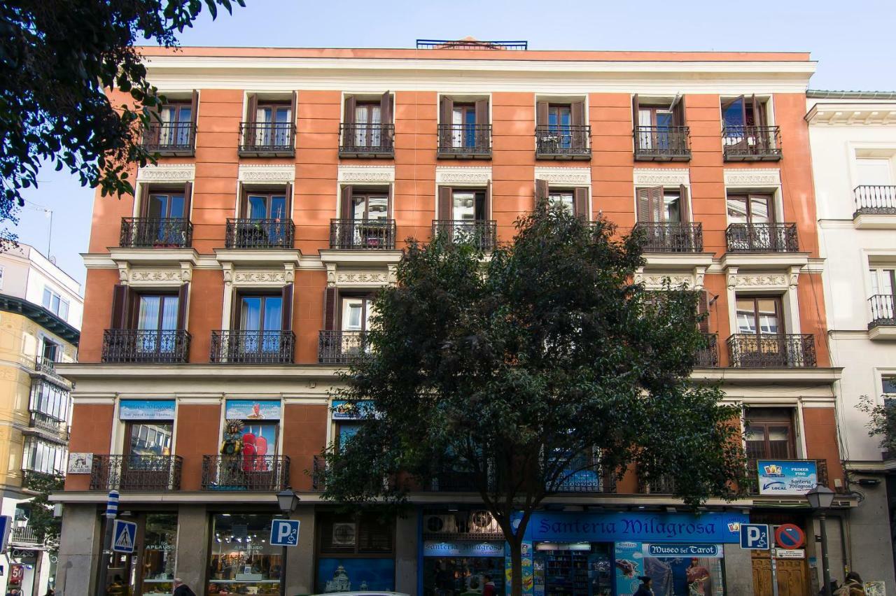 Sol Luxury Suites Madrid Exterior foto